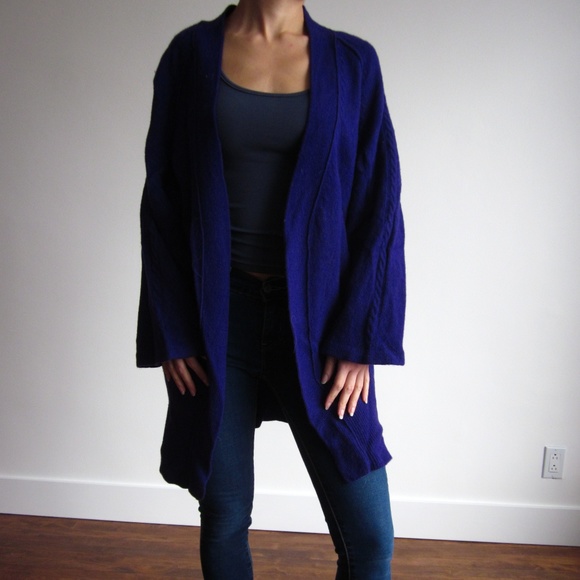 Ping Pong Activewear - Dark Purple Vest Lambswool - Picture 1 of 4